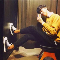 男生悲伤绝望的微信头像9