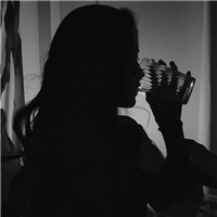 校园风女生头像9
