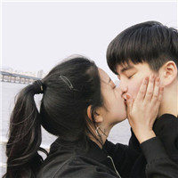 动漫女好看打游戏头像7