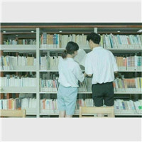 带有绿色的男生头像2