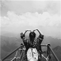 黑色受伤头像女动漫10