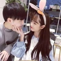抽烟情侣黑白头像2