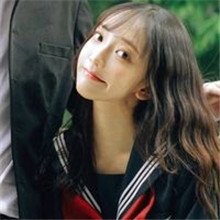 微信搞怪女孩头像1