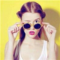 女和小猫的情侣头像10