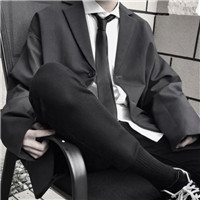 快手女生霸气头像戴帽子3