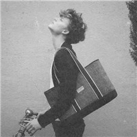 儿童画的男生怎么画8