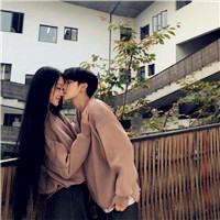 qq闺蜜动漫头像两张10