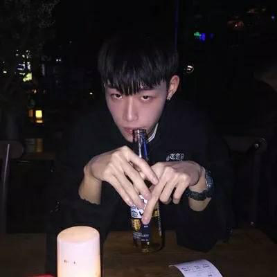 欧美头像黑白背影3