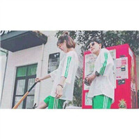 带帽子女头像黑色5