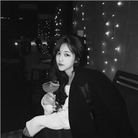 动漫紫色系女生头像1