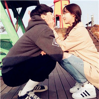 后悔的头像女生动漫4