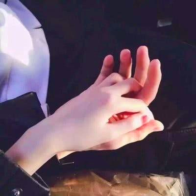 比喻生来的帅气头像的词语1