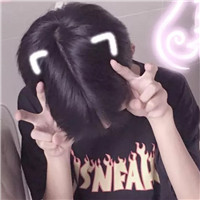 活泼短发女个性头像7