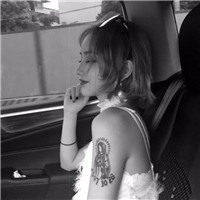 一组好看的女生头像10