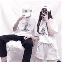 手中拿烟的炫酷女头像6