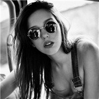 2025伤感女生高冷头像4