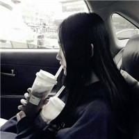 仰头向上的伤感头像6