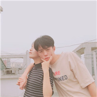微信搞怪女孩头像6