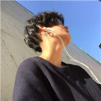 用书做微信头像的女人是什么心态8