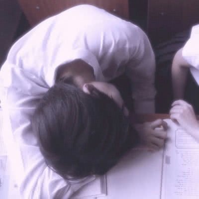 男生图片背影头像悲伤5