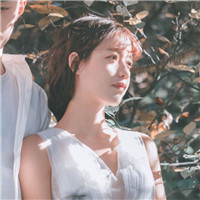 黑色呲牙笑的头像6