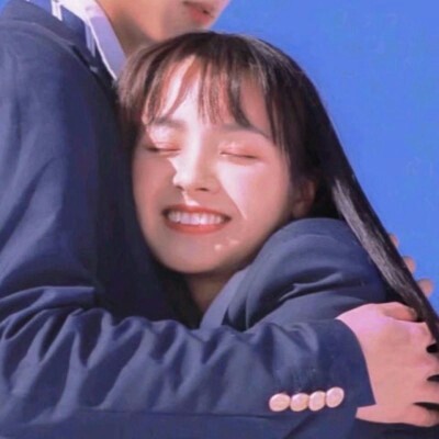 美女和他的狗头像8