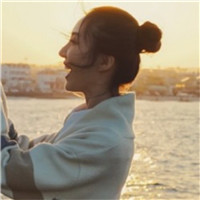 黑色带耳机女头像卡通10