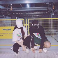 半身动漫闺蜜头像黑白头像吧5