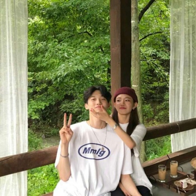 美女头像气质黑白女5