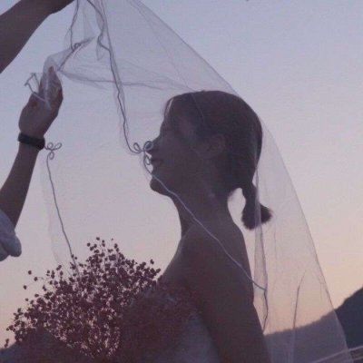 qq头像女欧美短发2