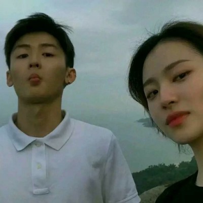 单身女头像伤感黑白10