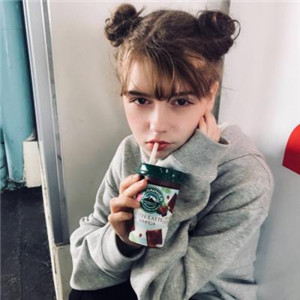 好看的头像真人丧5