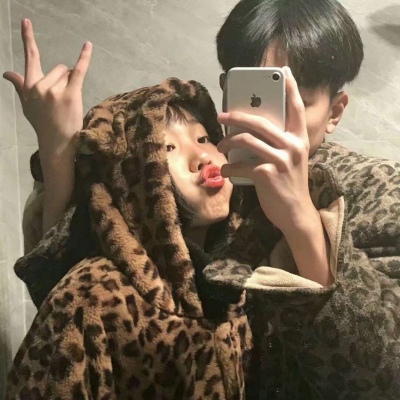 qq头像女生嘟嘴超萌4