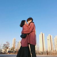 抱碗吃饭姐妹头像10
