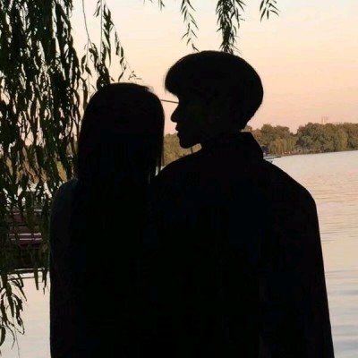 新闻系男生头像6