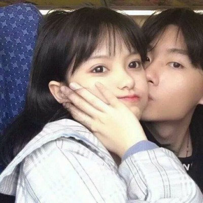 黑白头像男生冷酷带字头像10