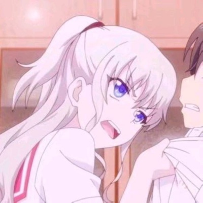 女生经常改微信头像说明什么11