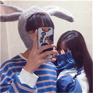 女生戴眼镜黑色头像真人版10