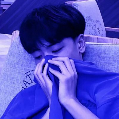 失恋动漫图片男生头像6