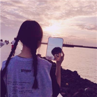 12组明媚的个性头像图片1