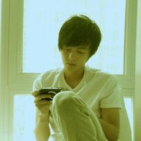 黑白卡通头像女1