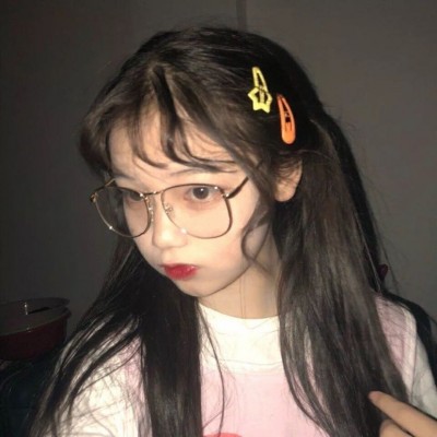 仰望的图片女生头像3