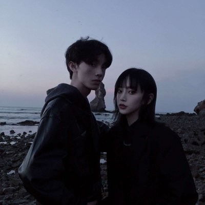 微信黑白头像背影女背后带字9
