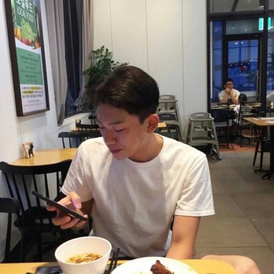 前面人的照片1