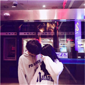 初中女生黑白头像7