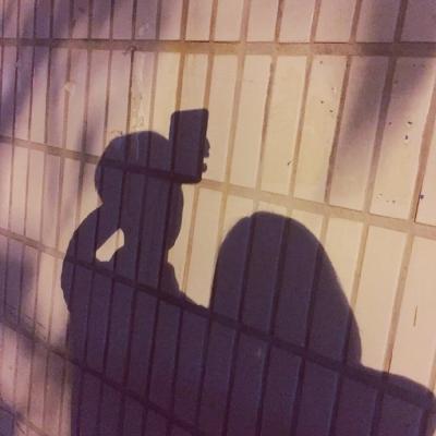 真人伤感女头像黑白5