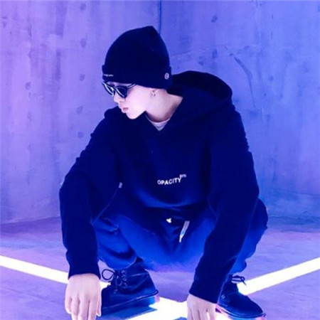 那些很丧的头像男生动漫12