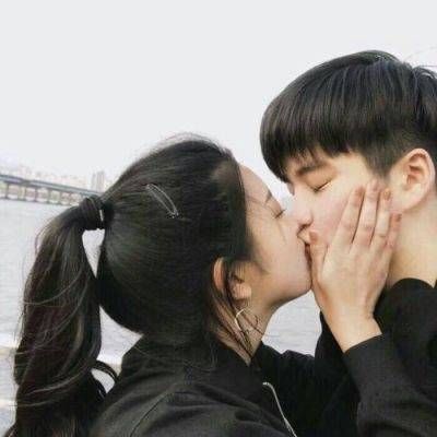 朋友圈背景图和头像一套的单身1