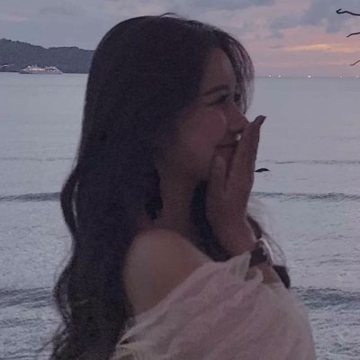 美女高级感照片头像1