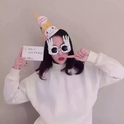 桃子气泡水黑白头像5